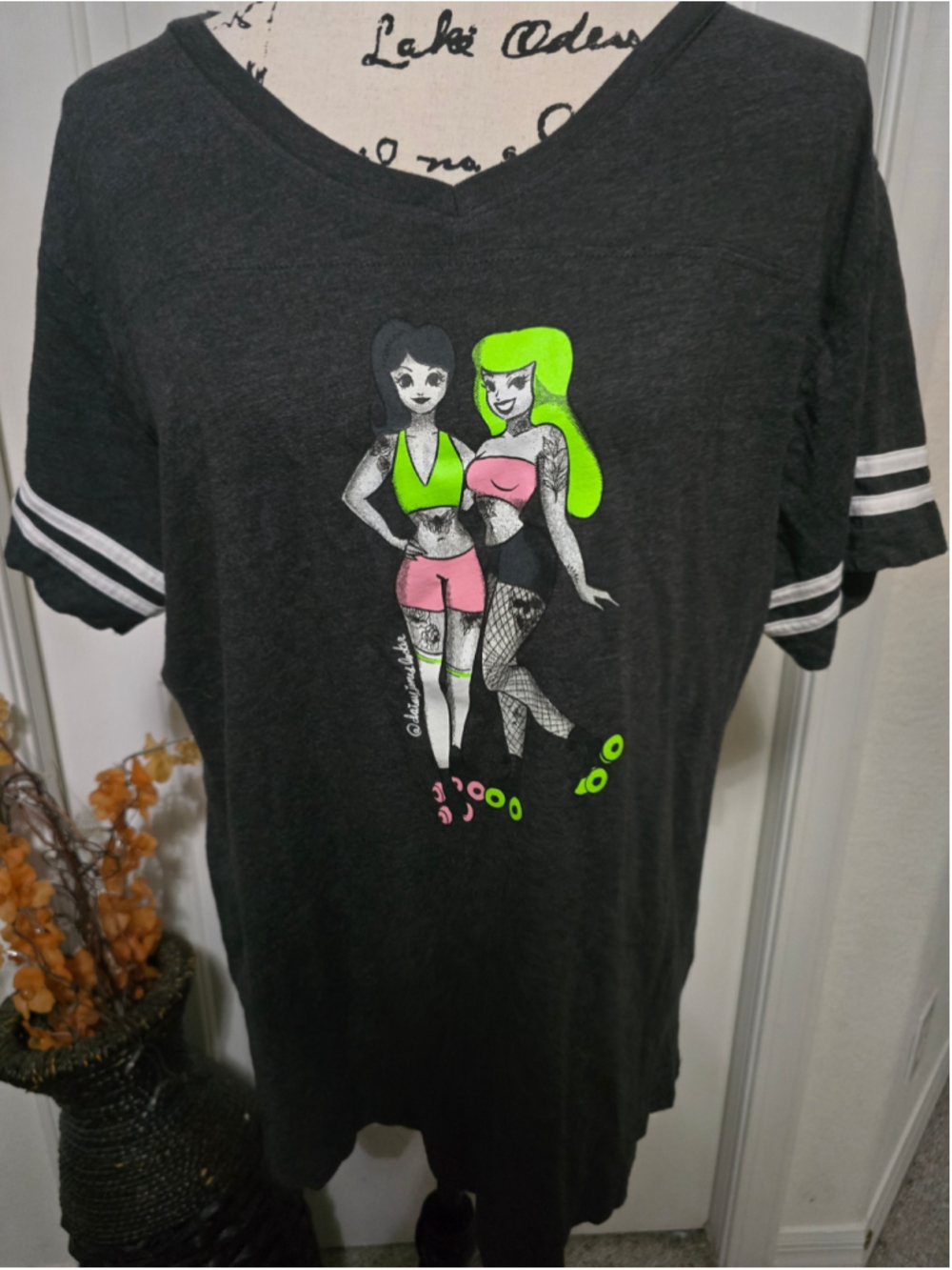Daisy Jones Locker Skater Tee Size XL NWOT